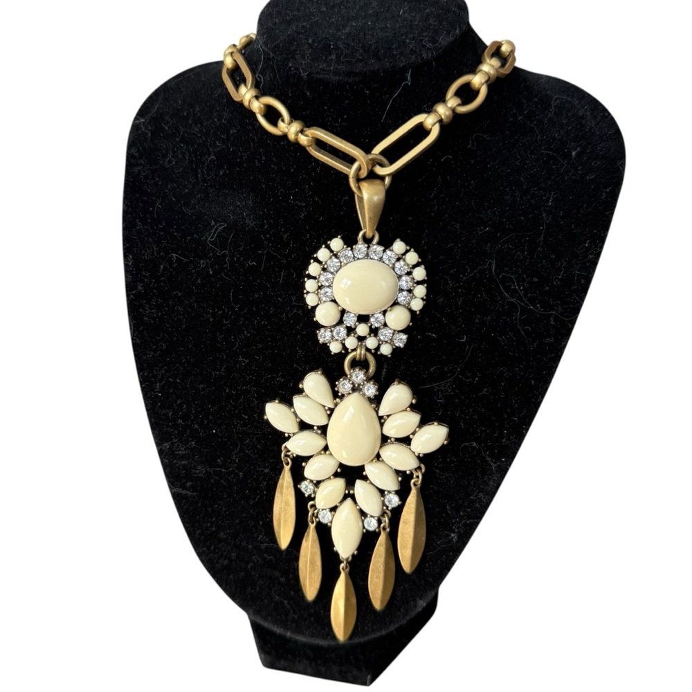 Stella & Dot Mallorca pendant necklace cream enamel rhinestone gold-tone chain